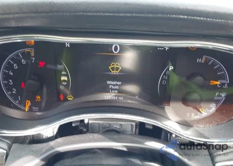 2018 Jeep Grand Cherokee Overland 4X2 z USA, uszkodzony, nr VIN 1C4RJECG6JC353353